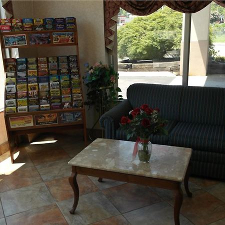 Americas Best Value Inn And Suites Ноксвилл Экстерьер фото