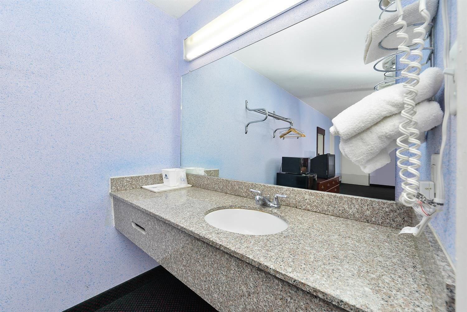 Americas Best Value Inn And Suites Ноксвилл Экстерьер фото